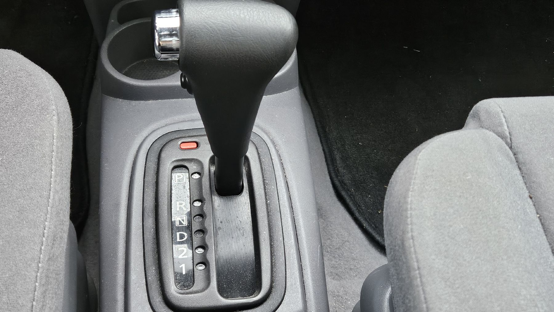 Automobili: Nisan Almera – Usato da Benzenschwil venduto da Royal.online 8