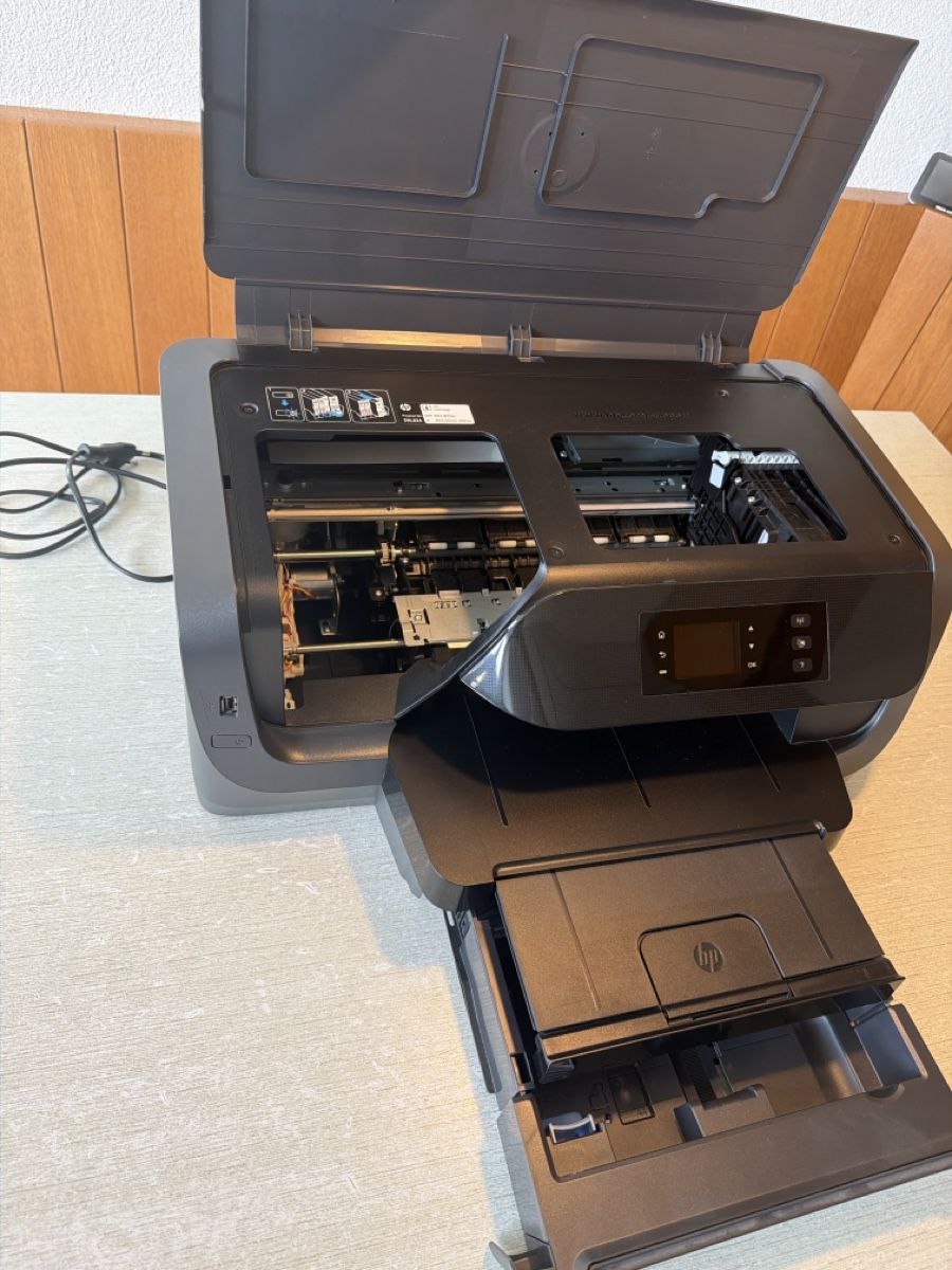 Hewlett Packard Stampanti: HP OfficeJet Pro 8210 HP Drucker – Usato da Grosswangen venduto da Bruwald_ 1