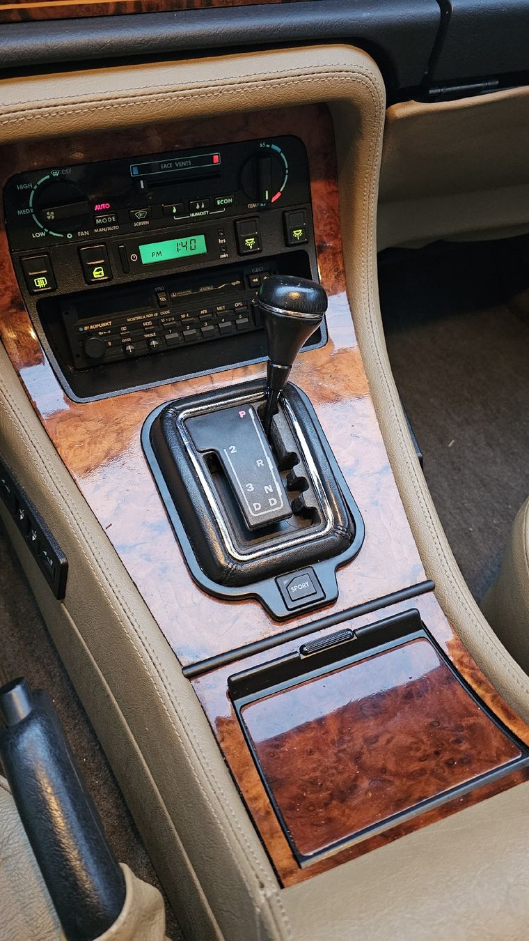 Jaguar Automobili: Jaguar Sovereign 4.0i – Usato da Aarau venduto da Lrf80 6