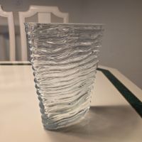Schwere hochwertige Glasvase mit Struktur