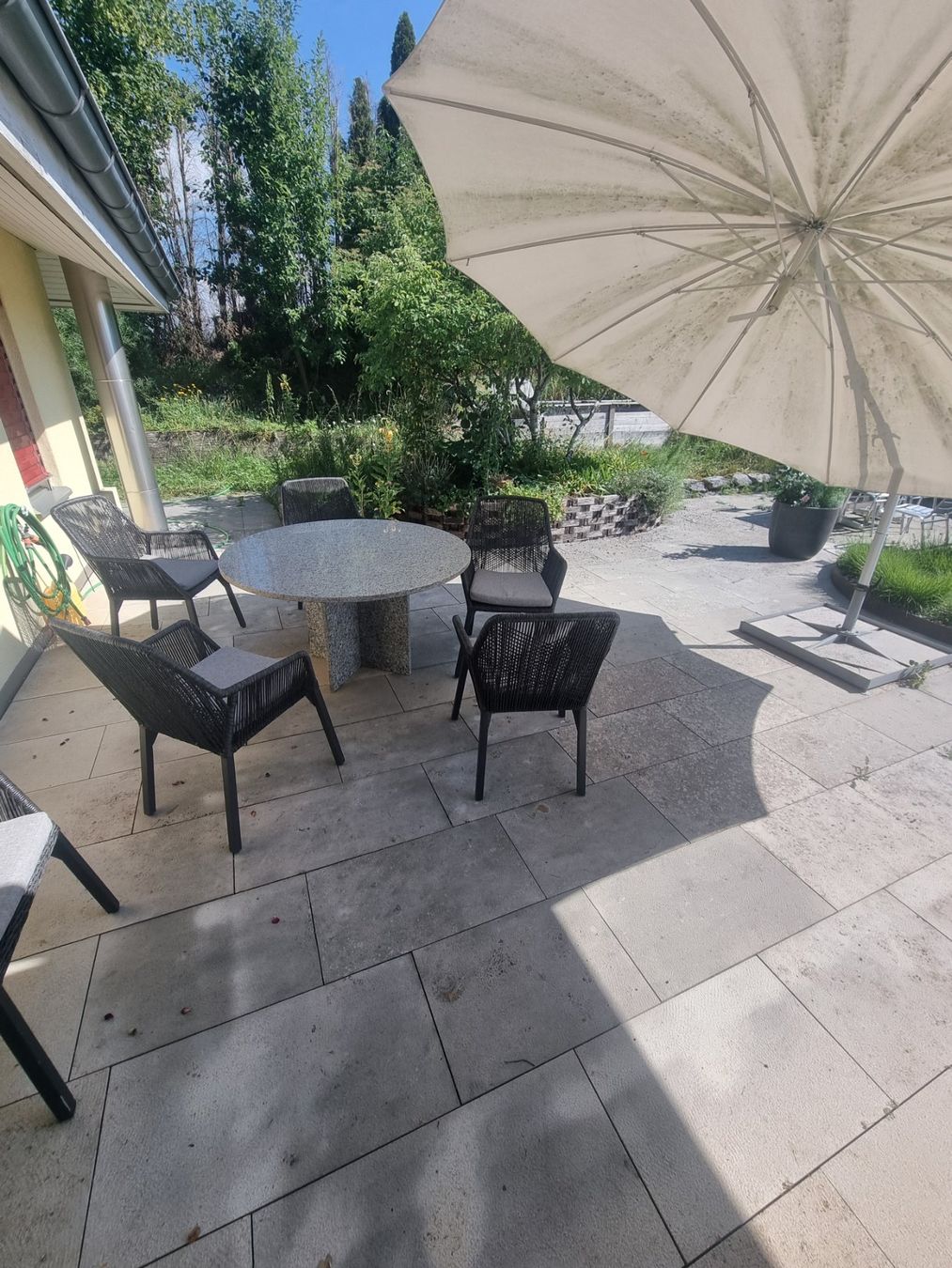 Revêtements de sol: Kalksteinplatten ab 10 CHF pro m2 – D'occasion à Sempach par Severin.Roth 3