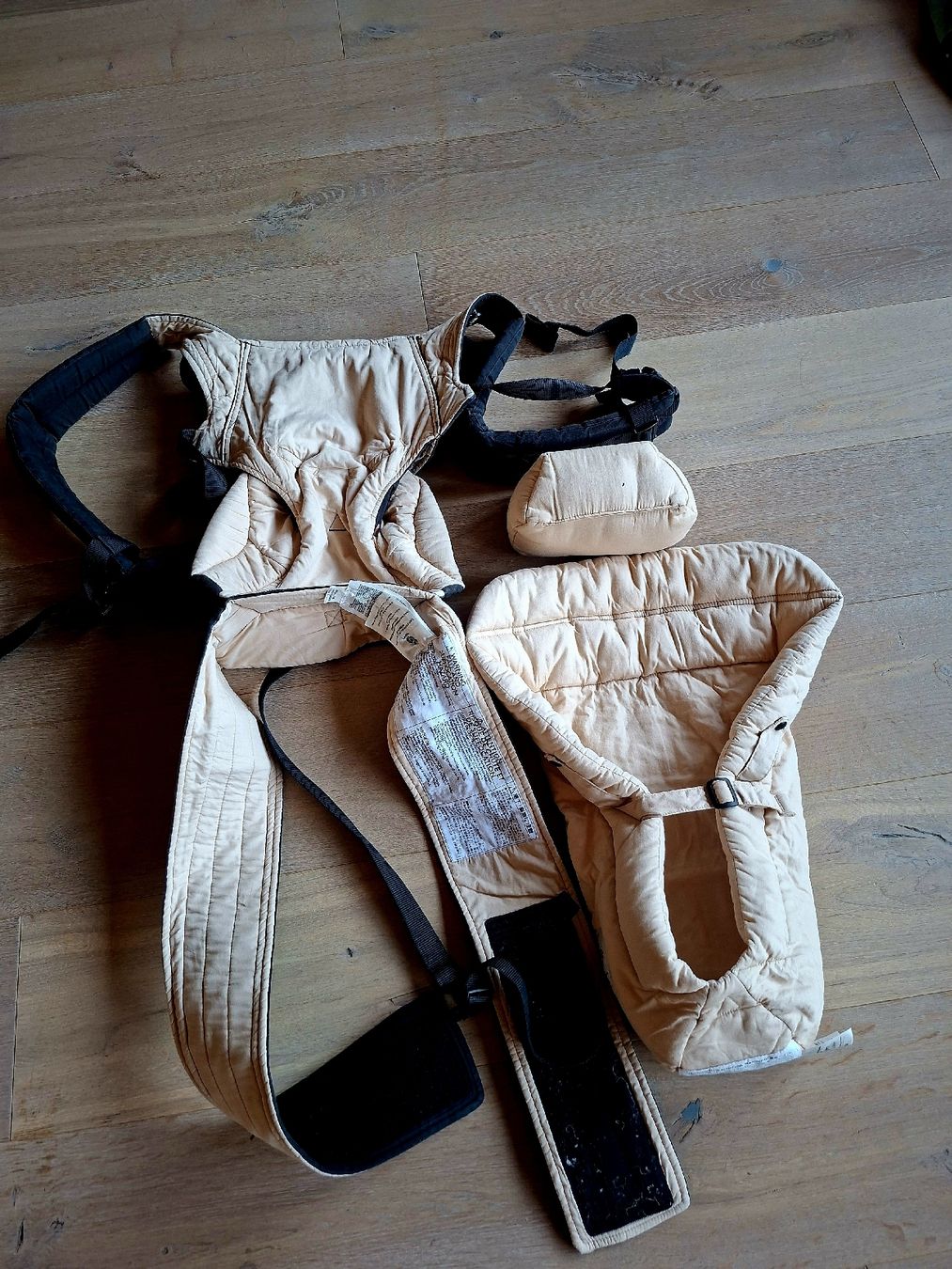 Ergobaby Porte-bébés ventraux & dorsaux: Ergobaby Trage Four Position – D'occasion à St.stephan par yvent 4