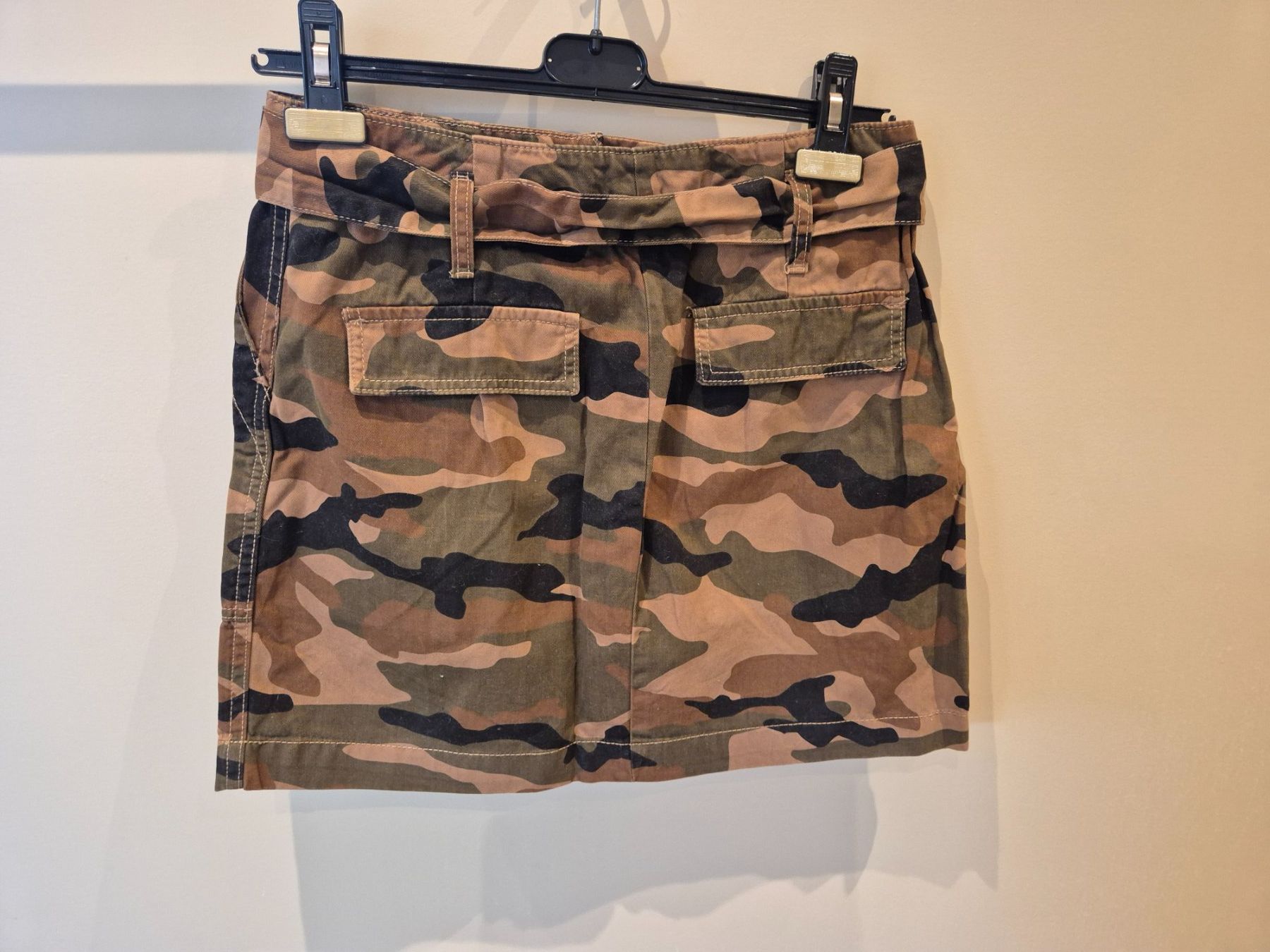 H&M Röcke: Minirock im Camouflage-Look, Gr. 40 – Gebraucht aus Dietikon von grafad 1