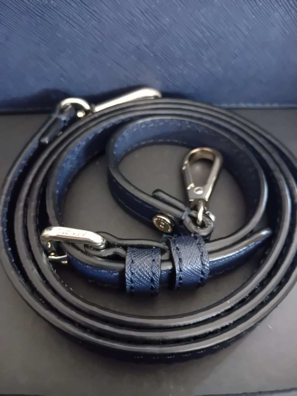 DKNY Borse da donna: DKNY borsa/pochette blu  – Usato da Biasca venduto da Old_6blh 1