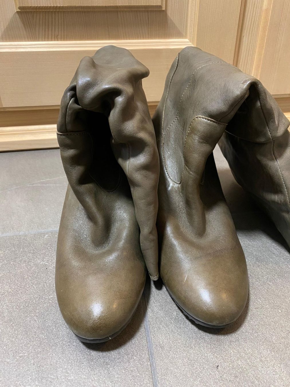 Scarpe da donna: Damen Stiefel grau/braun – Usato da Vicosoprano venduto da abc258 3