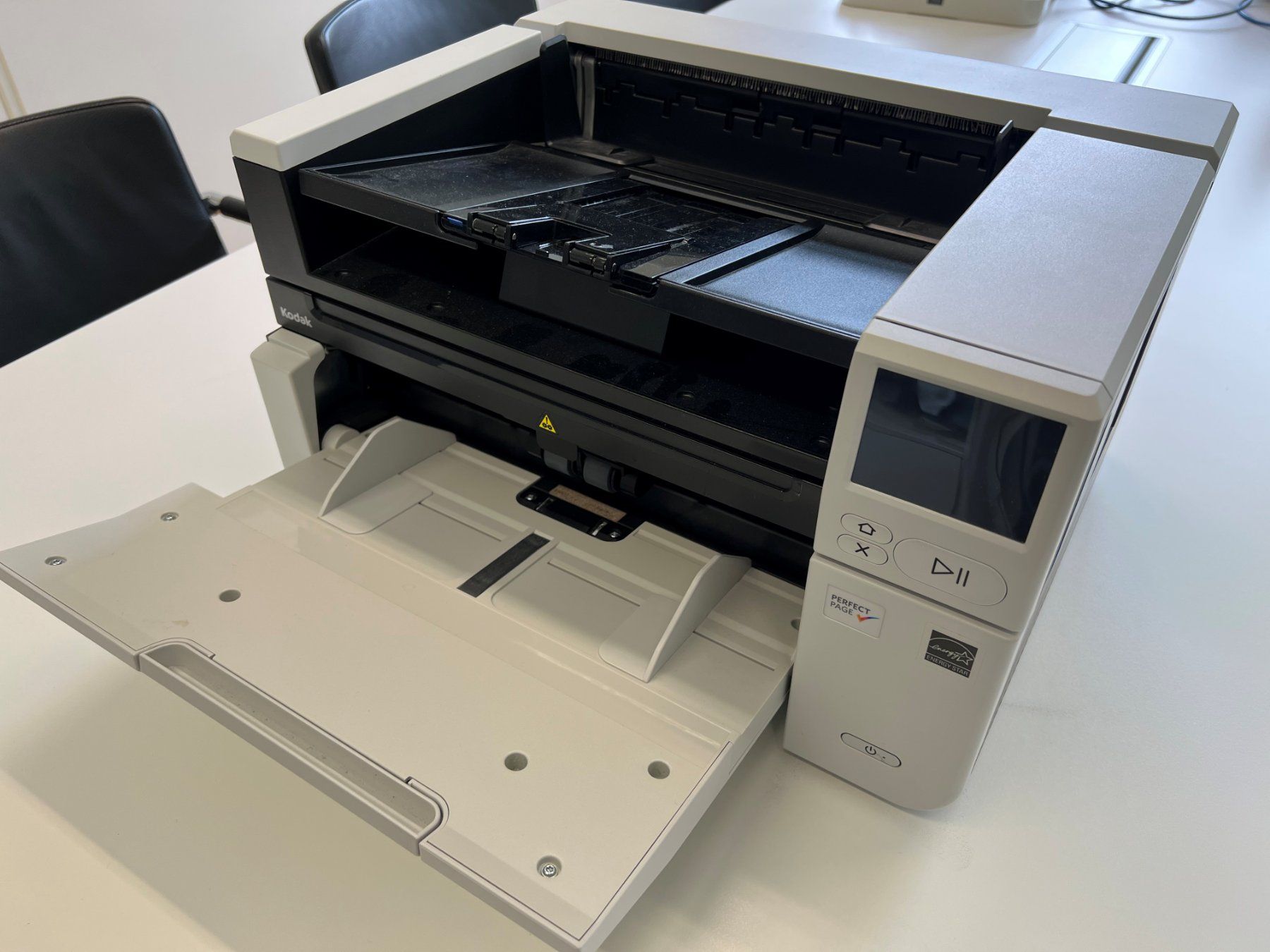 Kodak Scanner: Scanner Kodak S2085f with integrated flatbed – Usato da Zug venduto da dke_bkg6