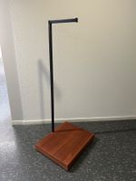 Garderobe / Warenträger freistehend auf Rollen