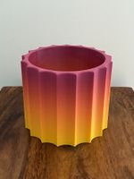 Blumentopf "Neuenburg" mittel in der Farbe Gelb-Rot