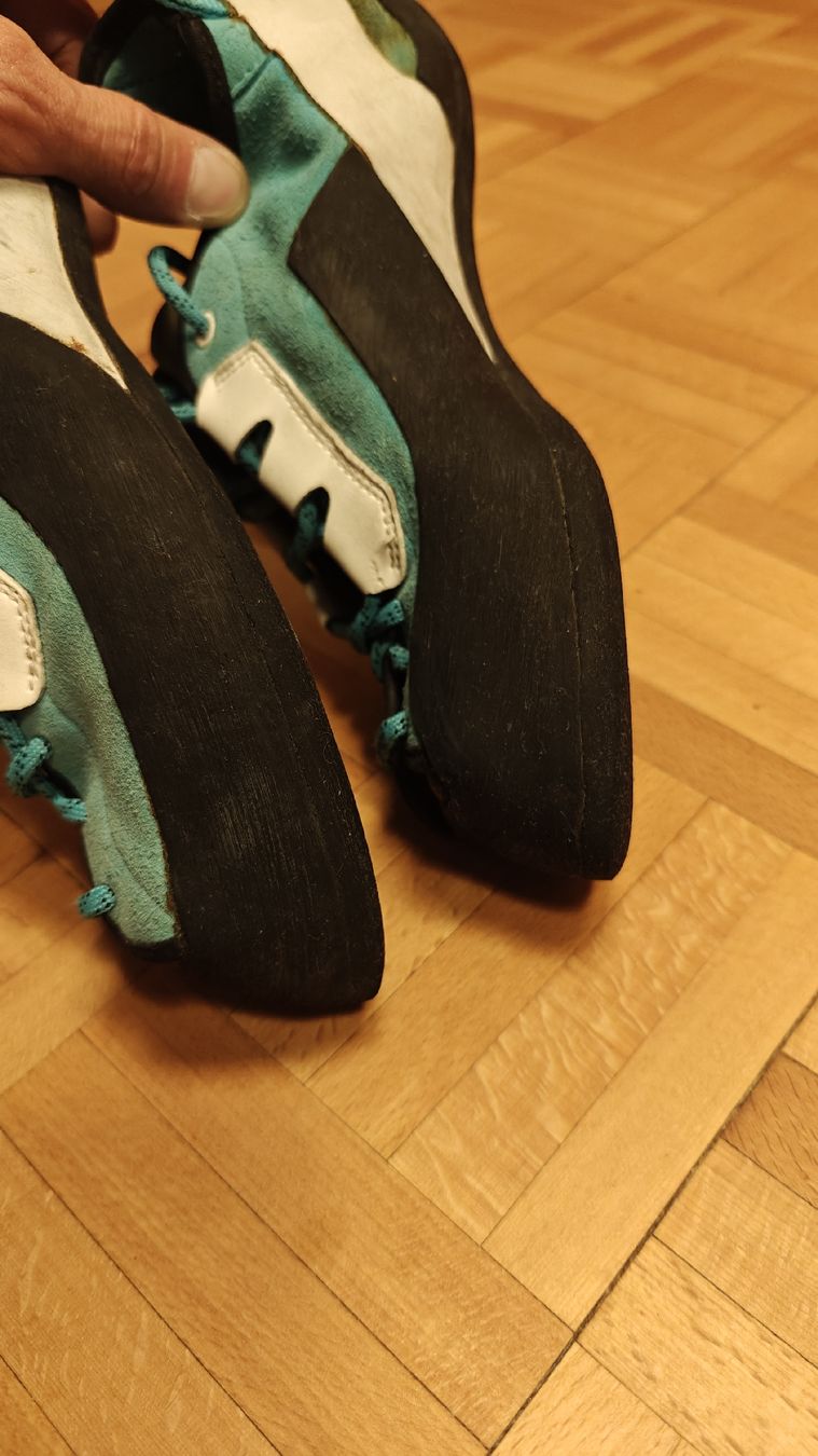 Scarpe da uomo: Unparallel Kletterschuhe Gr. 42, super Zustand – Usato da Wattwil venduto da Fair2nd 2