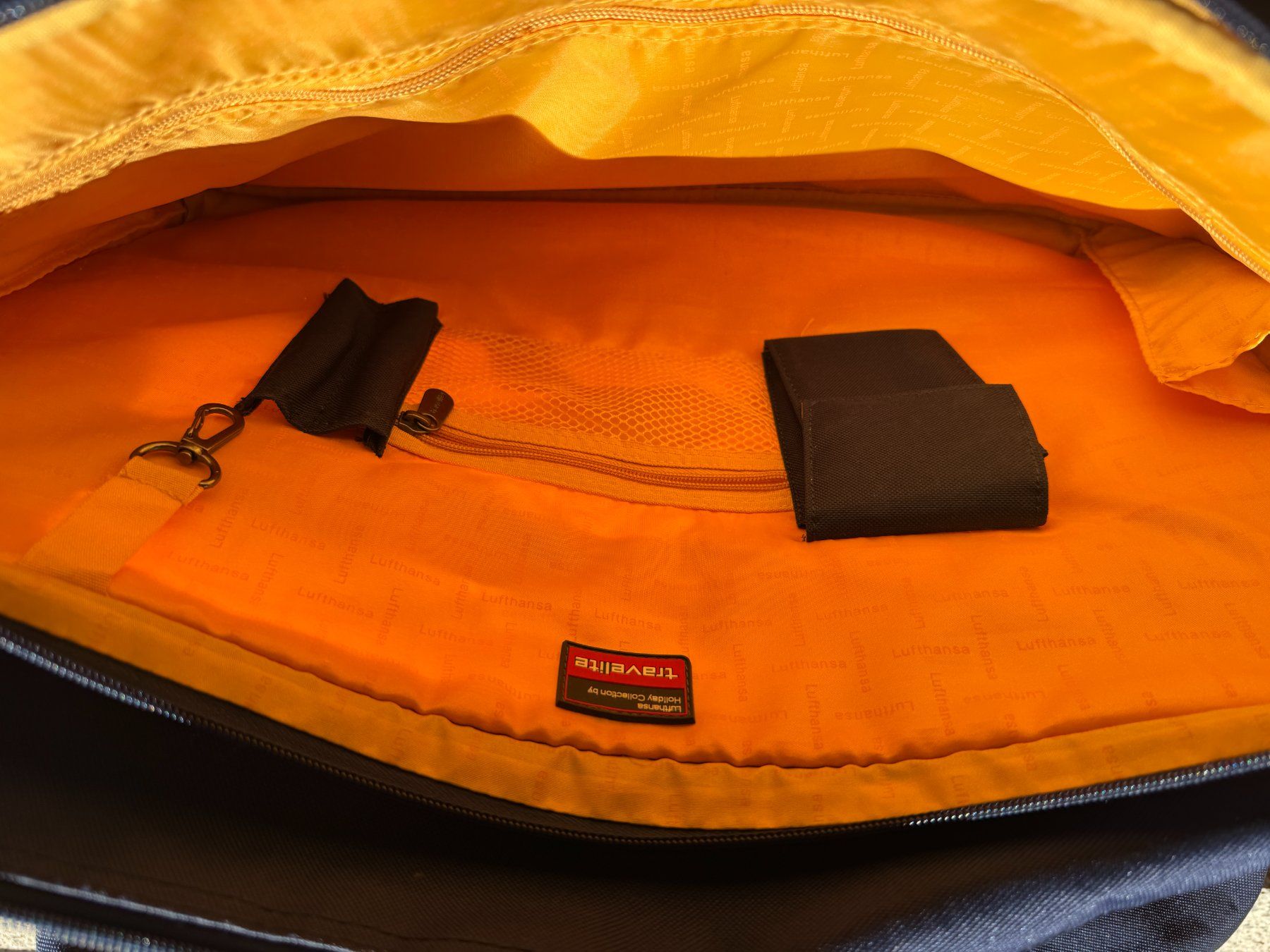 Lufthansa Borse: Sac a bagage cabine Lufthansa – Usato da Yverdon-les-Bains venduto da tvl_2qcr 2
