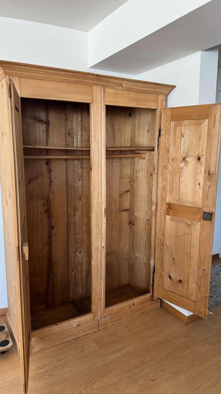 Armadi: Antiker Tannenholz Schrank (Abholung bis 15.06.26) – Usato da St. Niklausen LU venduto da Ispaar 3