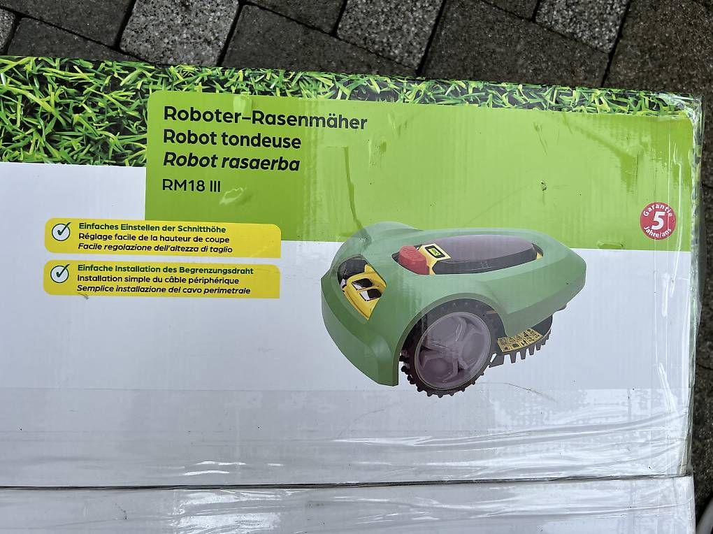Tagliaerba: Rasenroboter / Rasenmähroboter NEU OVP – Nuovo e nell'imballaggio originale da Altstätten SG venduto da basdan 1