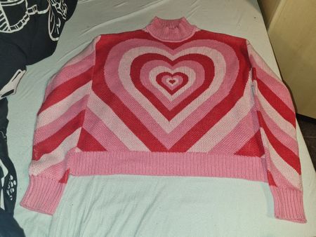 Herz-Pullover, Rollkragen, gestrickt, Grösse XS-M
