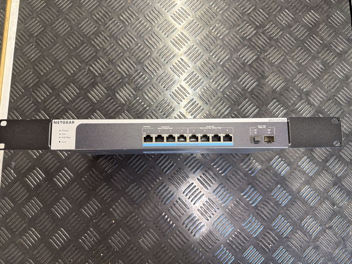 Netgear Modem & Router: Netgear MS510TXUP Switch 8-Port Smart Managed Pro PoE++ – Usato da Oetwil an der Limmat venduto da Switz-3D