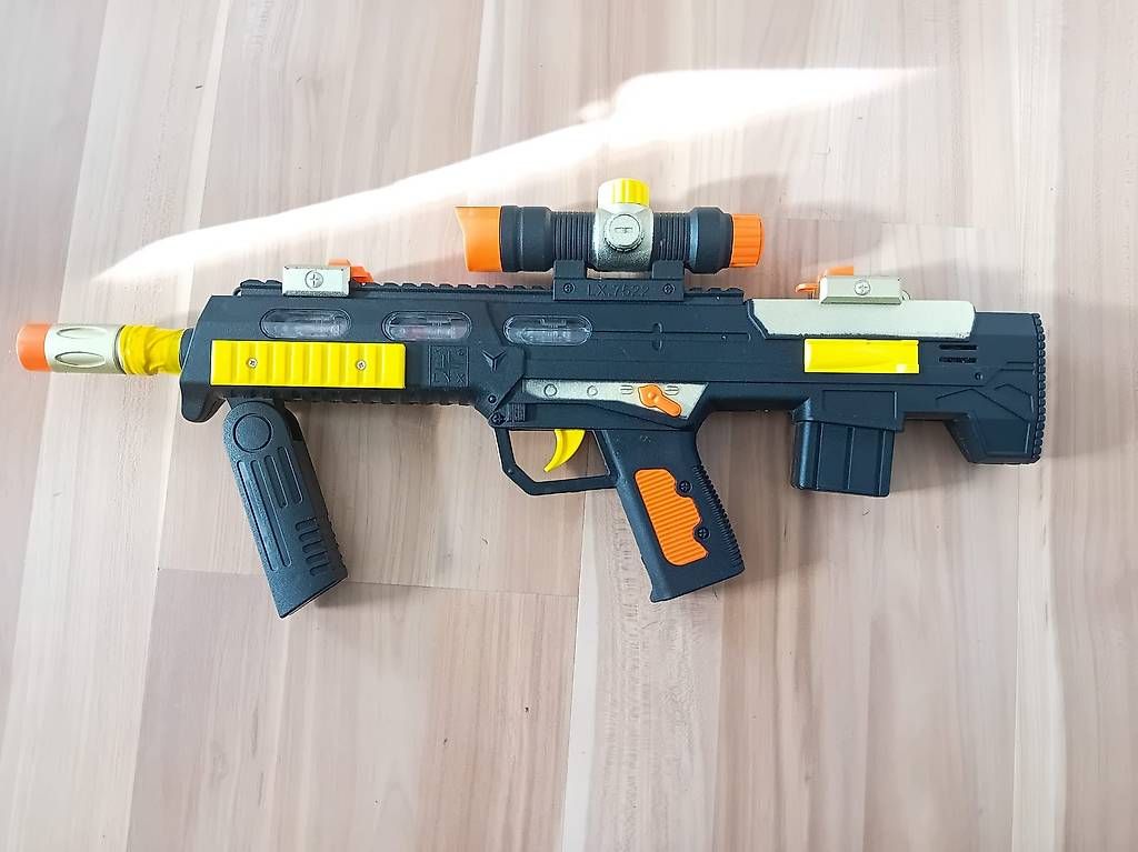 Giocattoli: Spielzeug Gewehr  – Usato da Leuzigen venduto da Loop_t