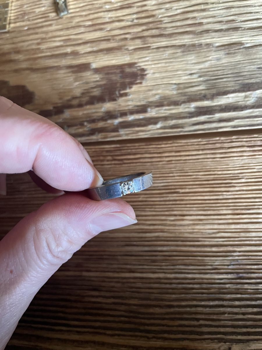 Anelli: Eleganter Solitär Ring Silberfarben mit Zirkonia – Usato da Heitenried venduto da Steffundsasch 1