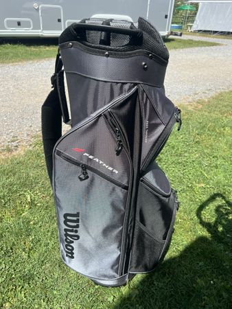 Wilson Staff Feather Cart Bag