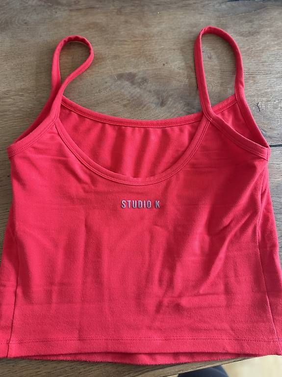 Top: Studio K eco top for yoga and everyday – Usato da Zürich venduto da cze_sp2l 1