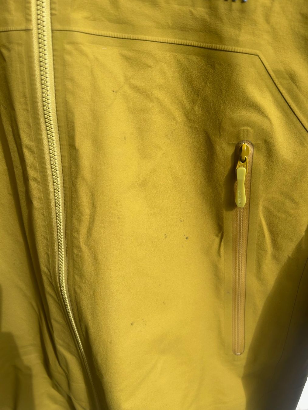 Arcteryx Giacche: Arc'teryx Beta Jacket Men's, Senfgelbe Farbe – Usato da Luzern venduto da rdu_5mbg 3