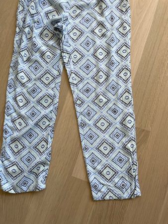 Leichte Mädchen Sommerhose mit Muster, Gr. 146 Top Zustan