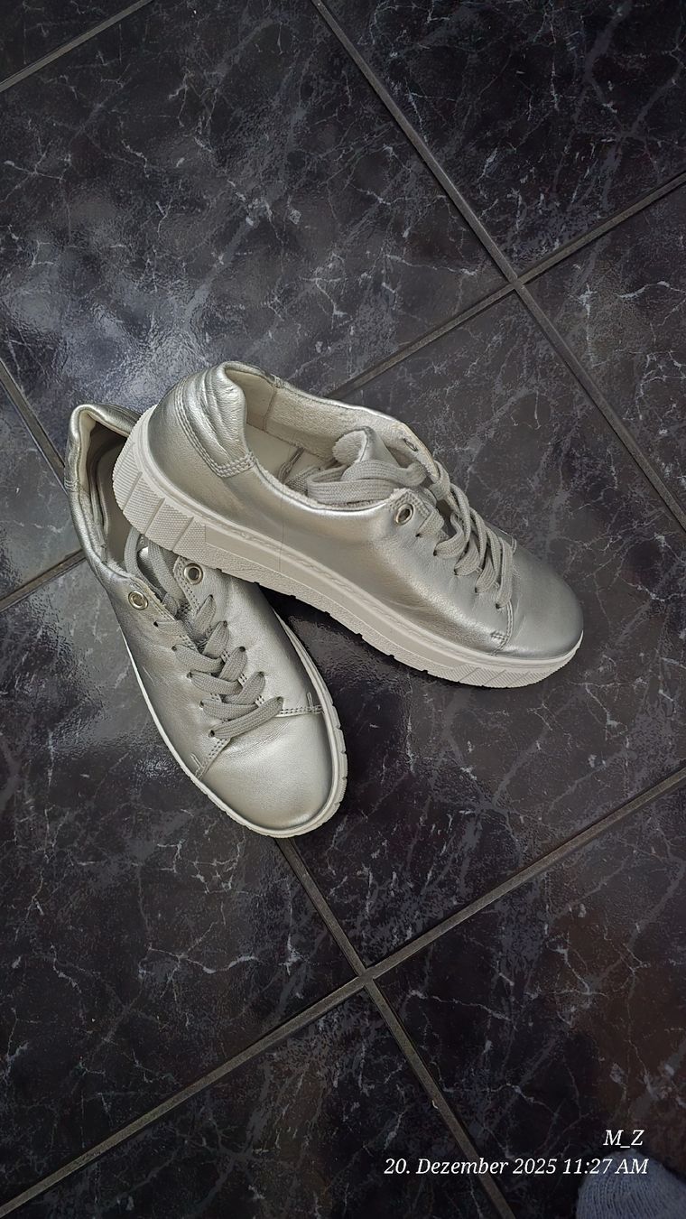 Gabor Scarpe da donna: Gabor Leder Sneakers silber Gr. 39 – Nuovo (secondo la descrizione) da Sursee venduto da M_Z