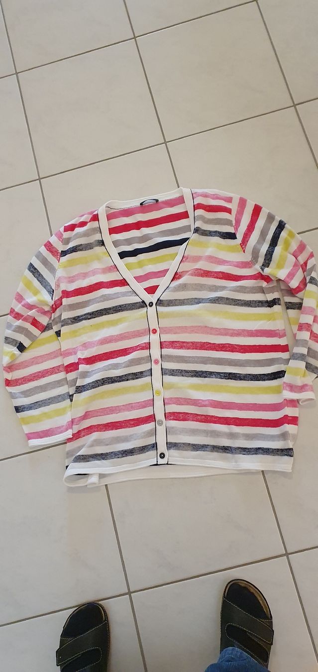 Giacche: Strickjacke – Usato da Einsiedeln venduto da sus_8gdc 1
