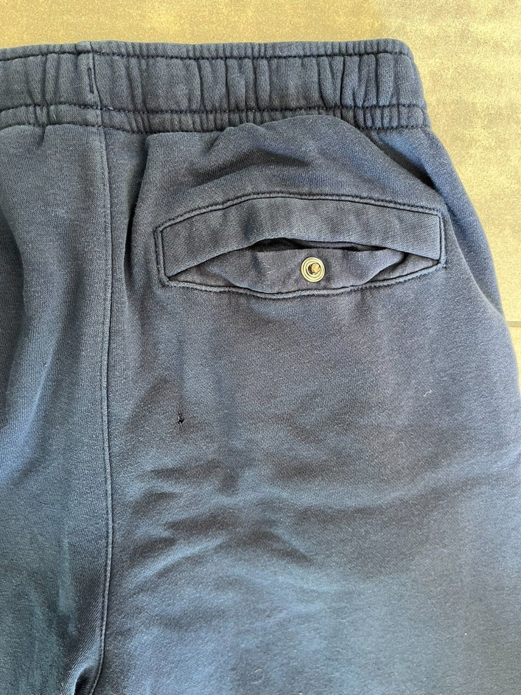 Nike Pantaloni: NIKE Trainerhose lang Blau – Usato da Otelfingen venduto da Denis_ZH 4