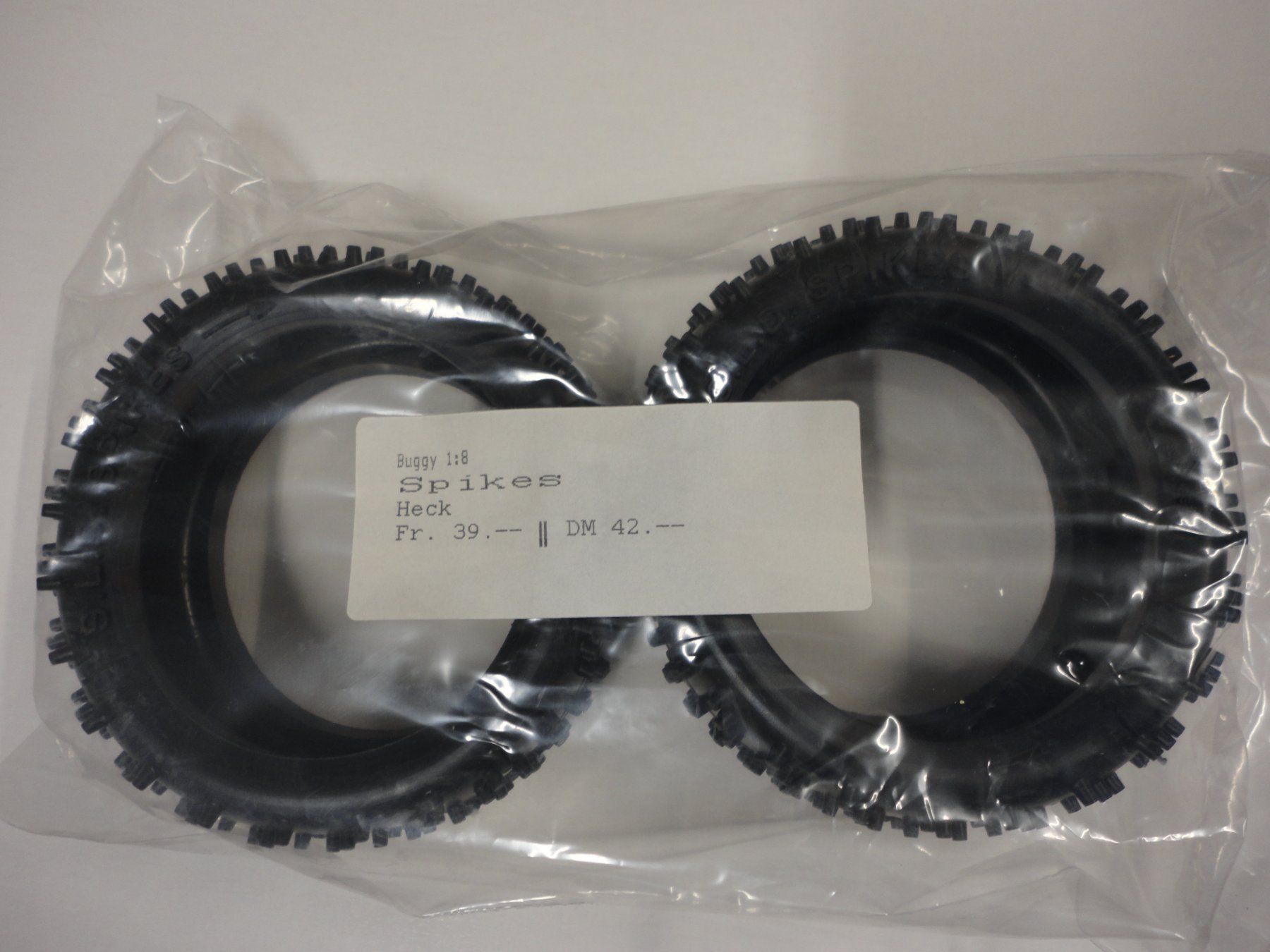 RC Kits de montage: Reifen Buggy 1:8 SPIKES – Neuf avec emballage d'origine à Horgen par RcModell