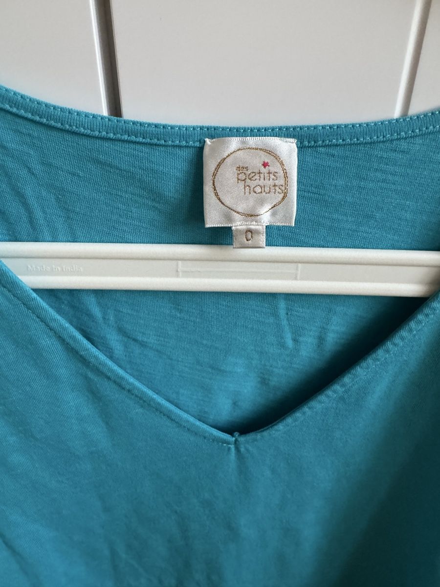 Des Petits Hauts T-shirt: Des petits Hauts Shirt – Nuovo e nell'imballaggio originale da Basel venduto da Glamourpourtoi 1