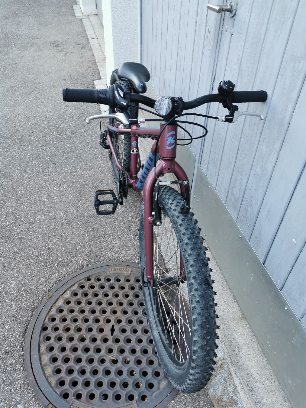 Kona Biciclette: Kona Hula 24 Kinderfahrrad – Usato da Langnau am Albis venduto da mmy_g9tm 9