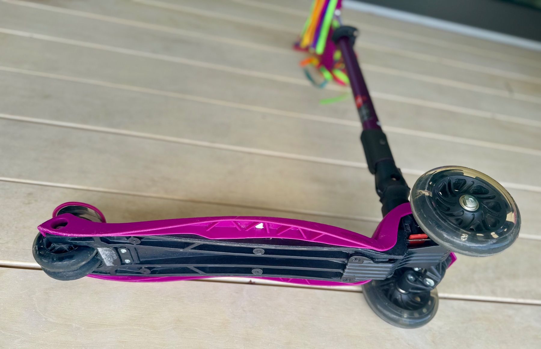 Micro Kickboard: Micro Maxi Deluxe Foldable LED Scooter mit Micro Ribbons Neo – Usato da Meilen venduto da tplm 7