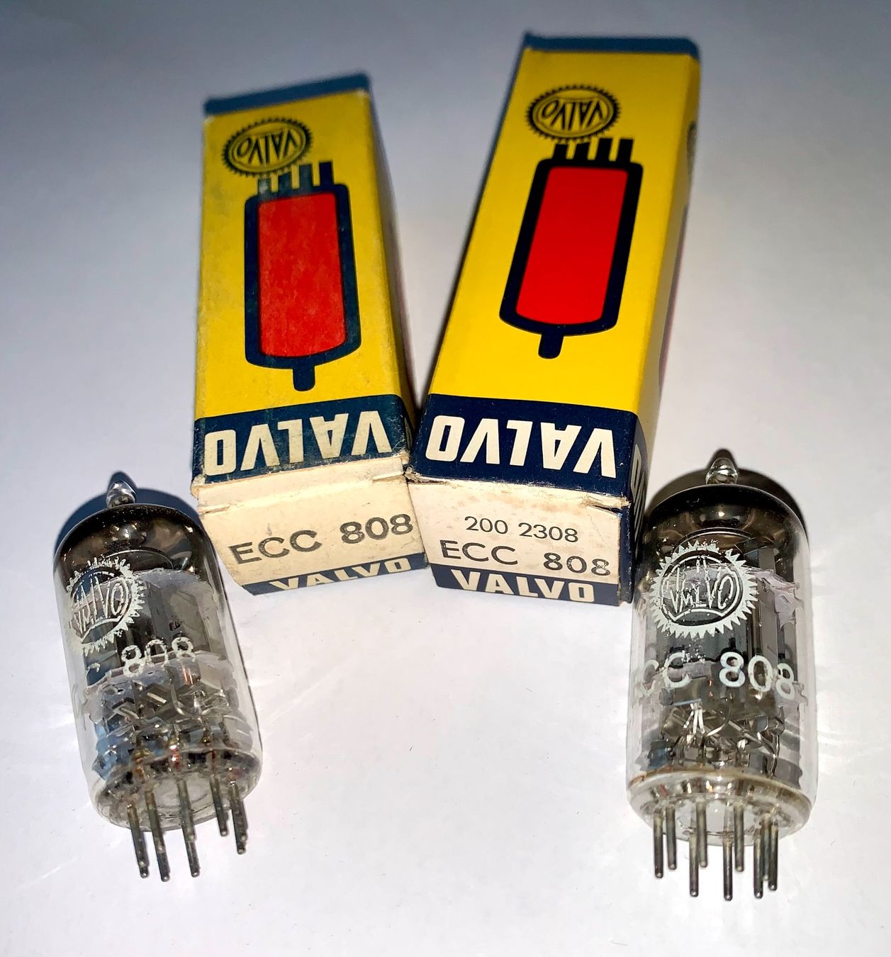 Elektronikbauteile: 2 Röhren / Radioröhren: ECC808 (2fachTriode), NOS, Valvo – Neu (gemäss Beschreibung) aus Biel/Bienne von Oldradio