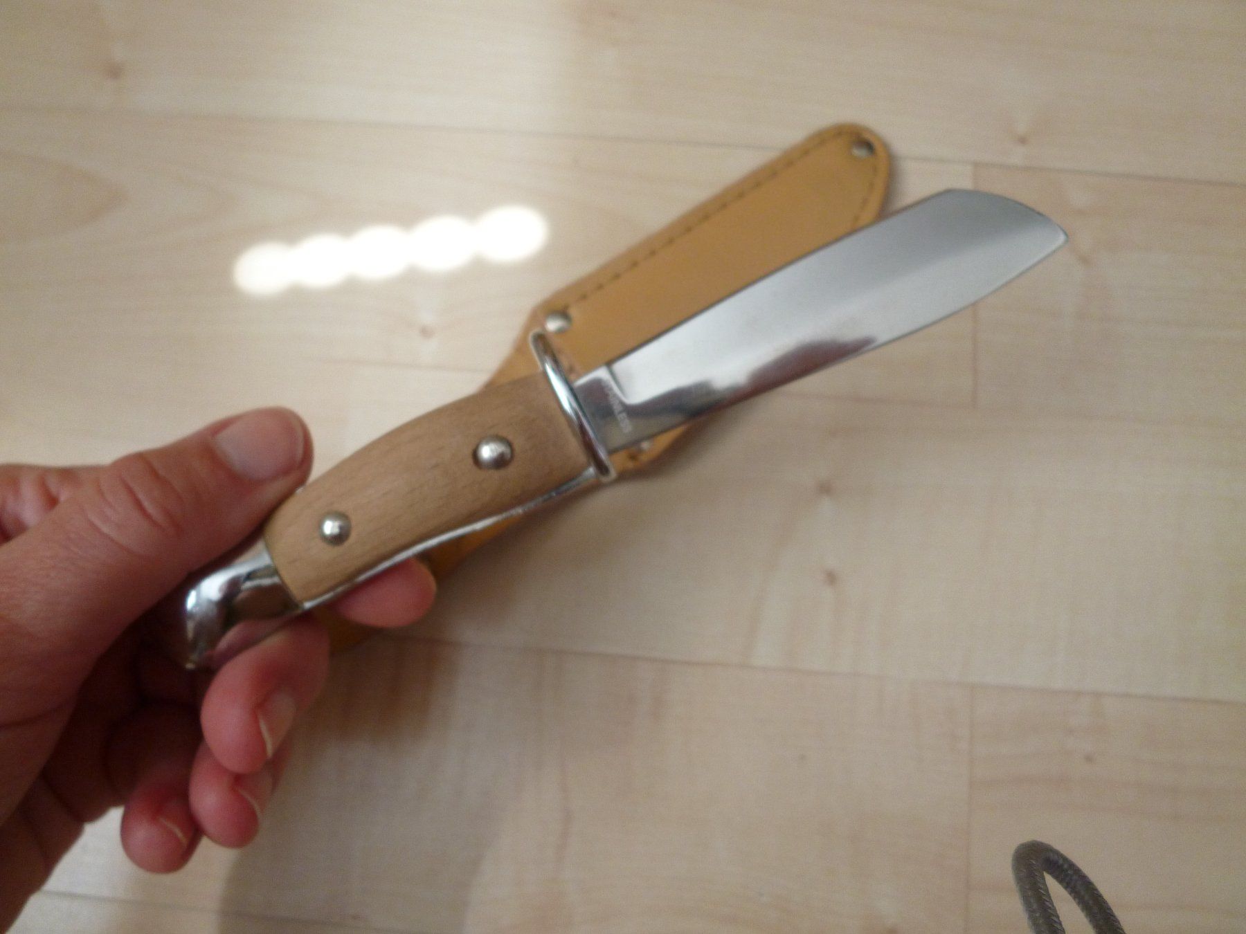 Accessoires: kleines Holz Messer – D'occasion à Dättlikon par Mamakuga 4