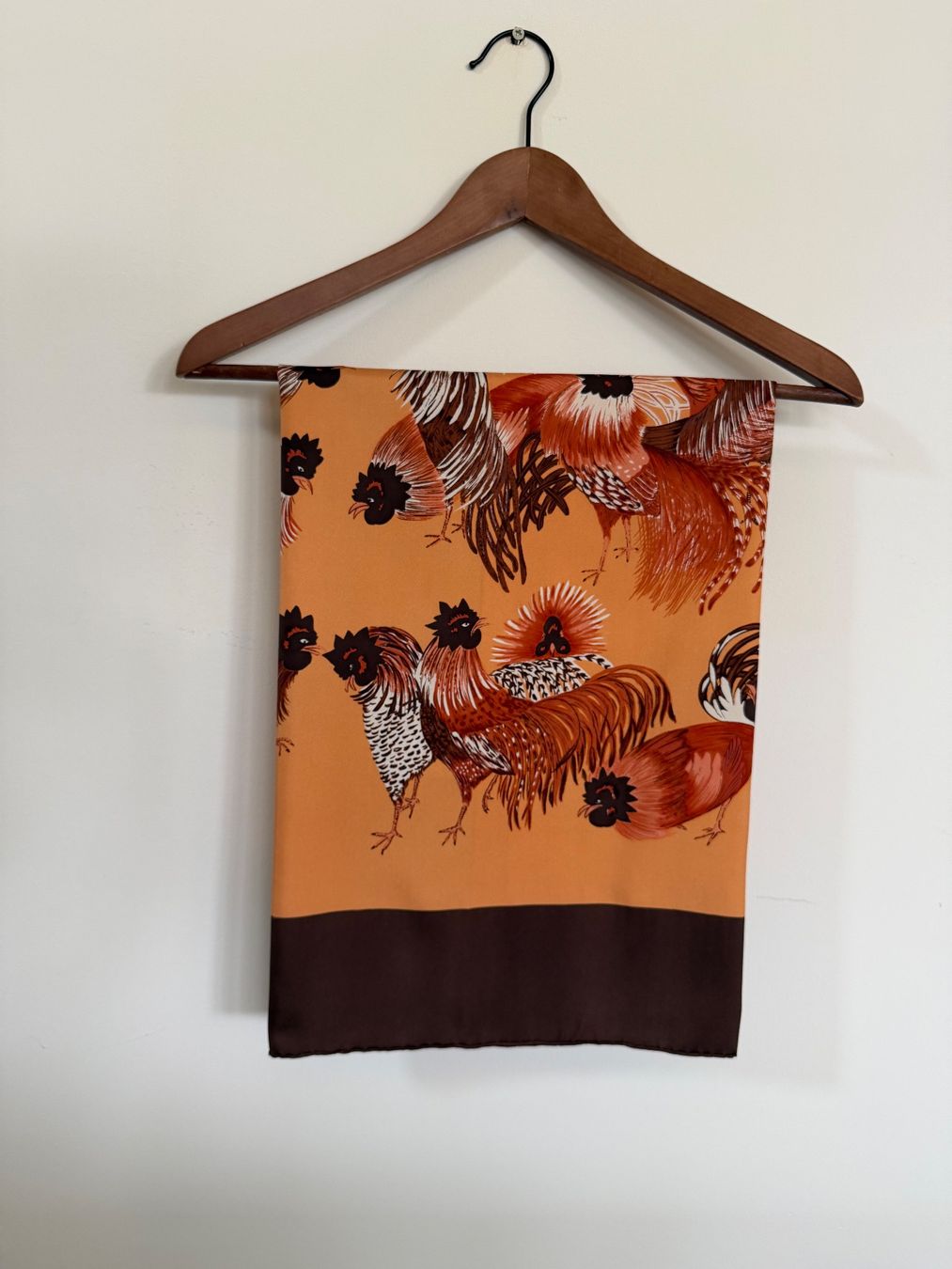 Hermès Foulards, Tücher & Schals: Hermès Foulard Carrè - Coques – Gebraucht aus Zürich von DianaPiii