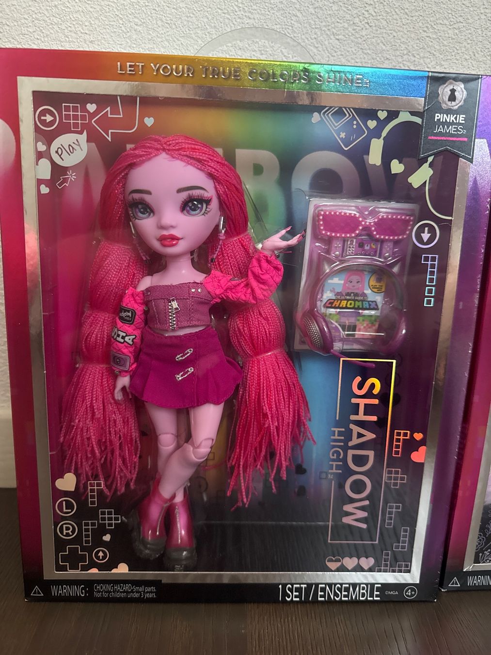 MGA Bambole: Lot de 2 poupées Shadow High - Neuves dans boîte – Nuovo e nell'imballaggio originale da Granges-Paccot venduto da snowdi 1