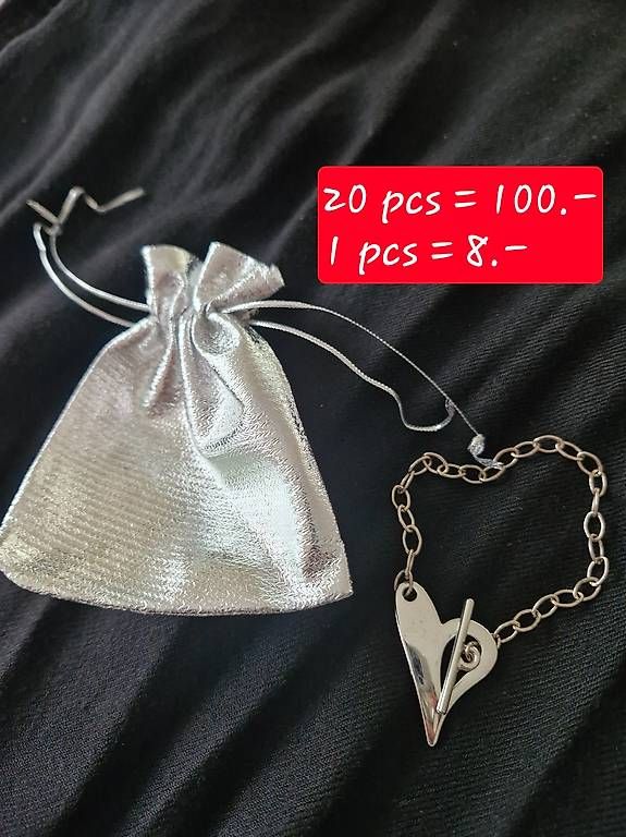 Autres bijoux: Bijoux en acier moderne  – D'occasion à Romanel-s-Lausanne par lor_dvf8 3