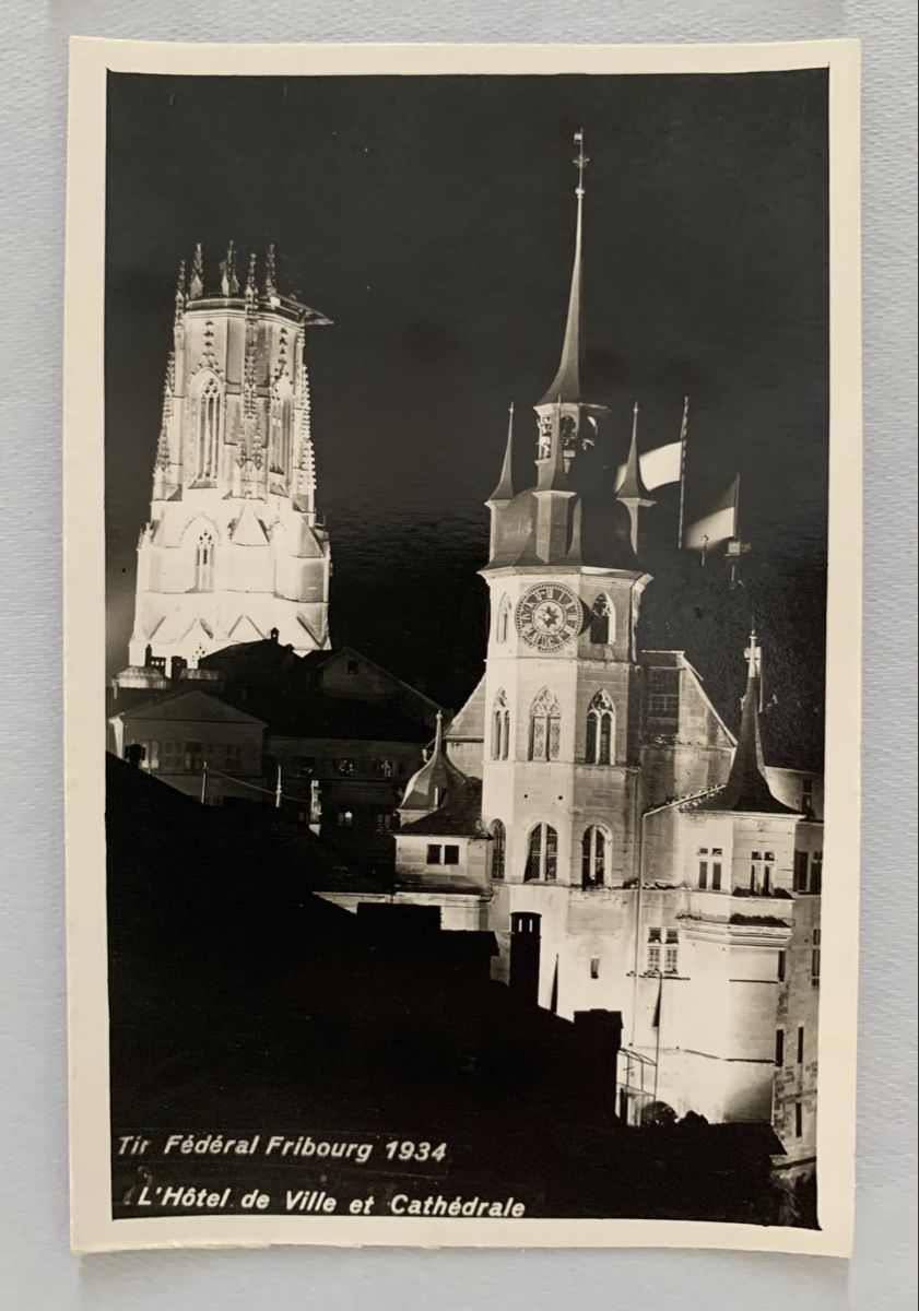 Cartoline postali: Ansichtskarten Schweiz - Roter Turm und Rathaus, Freiburg – Usato da Düdingen venduto da polytropon_5 2