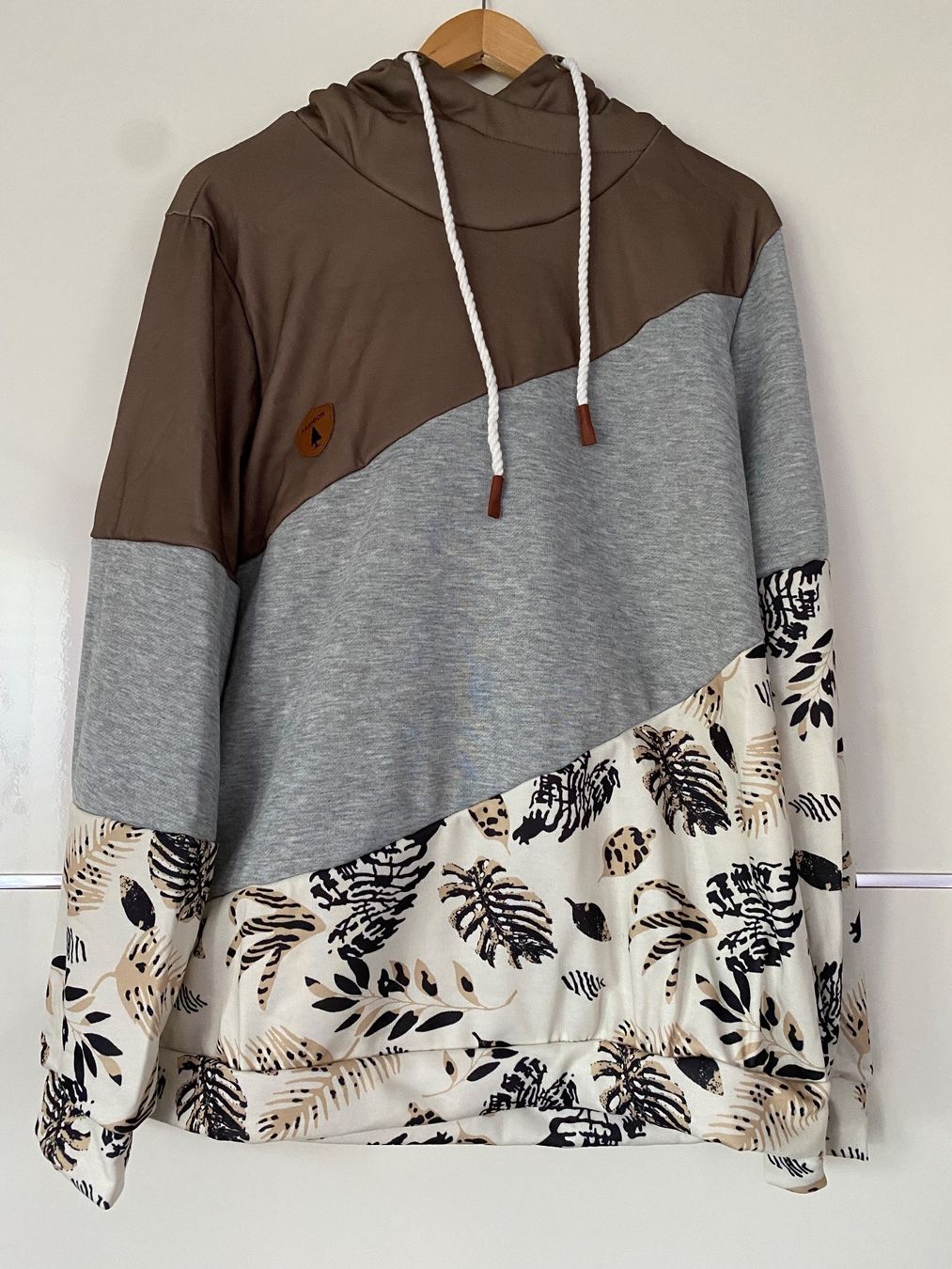 Maglioni & Felpe: Neu und original verpackter Pullover Gr. L – Nuovo e nell'imballaggio originale da Dübendorf venduto da chlinibetris