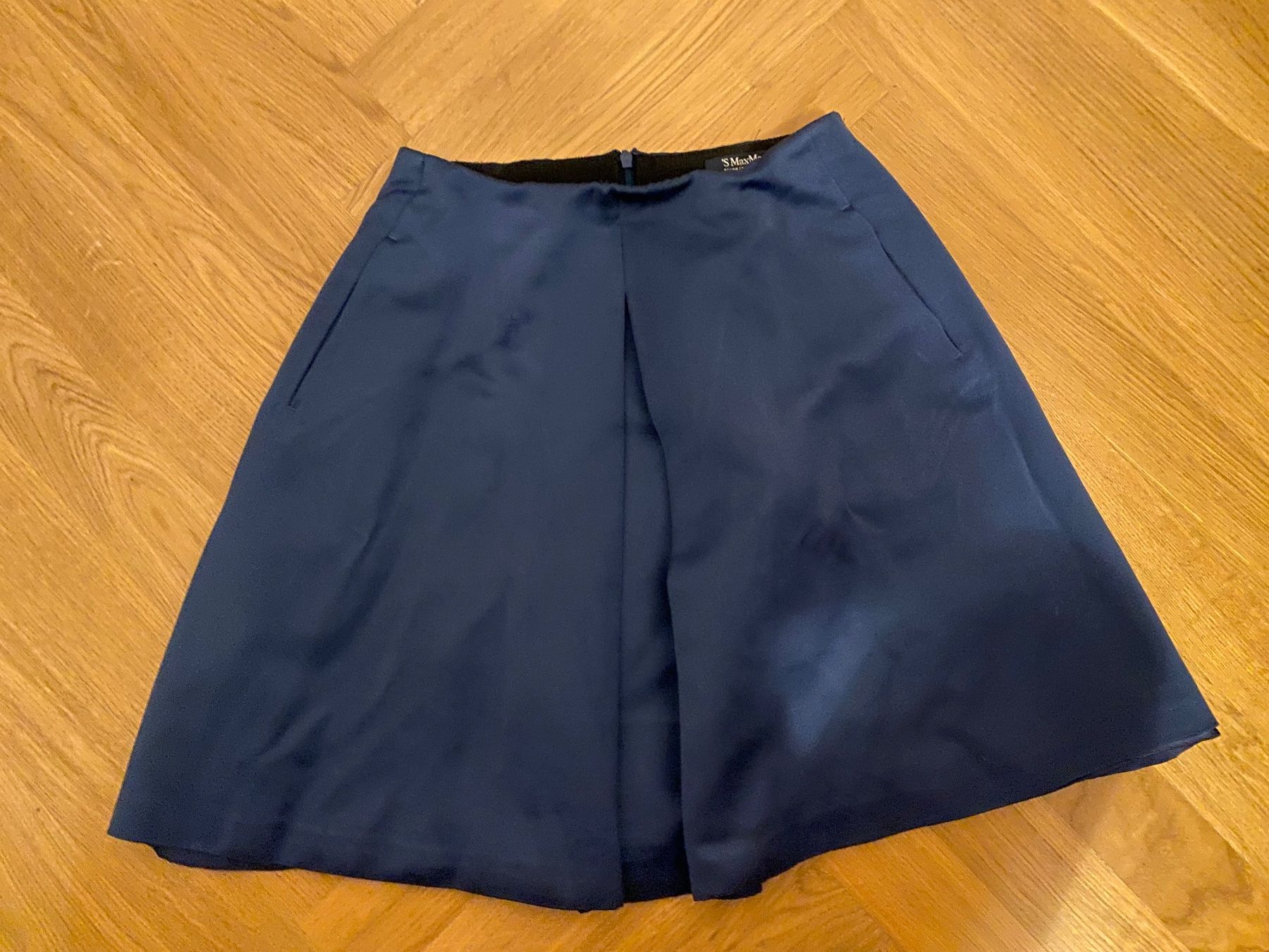 Max Mara Gonne: Blauer MaxMara Rock – Usato da Zürich venduto da happycastle 1