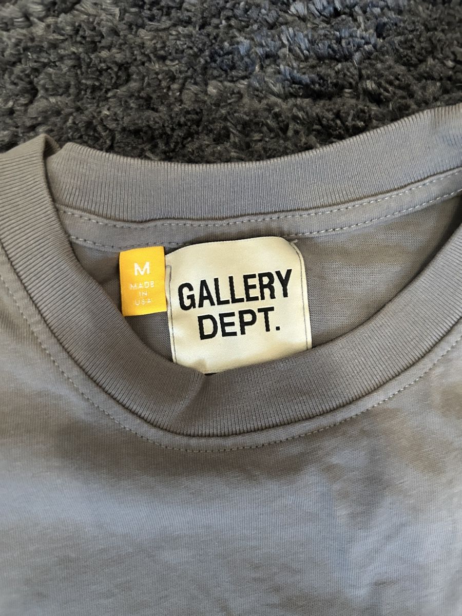 T-shirt: Graues T shirt  – Nuovo (secondo la descrizione) da Zollikofen venduto da Metrooo 1