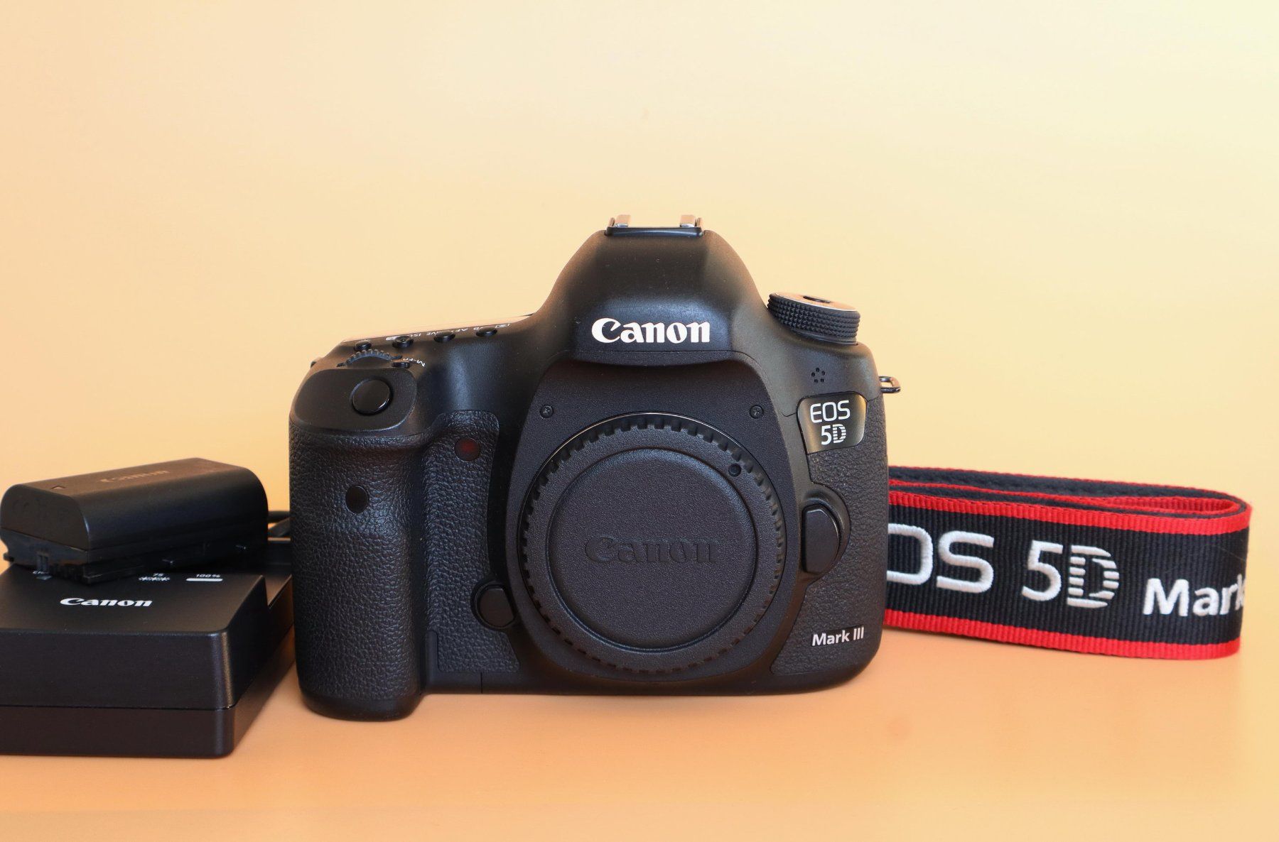 Canon Kamera: Canon EOS 5D Mark III – Gebraucht aus Chatelaine von sgaron