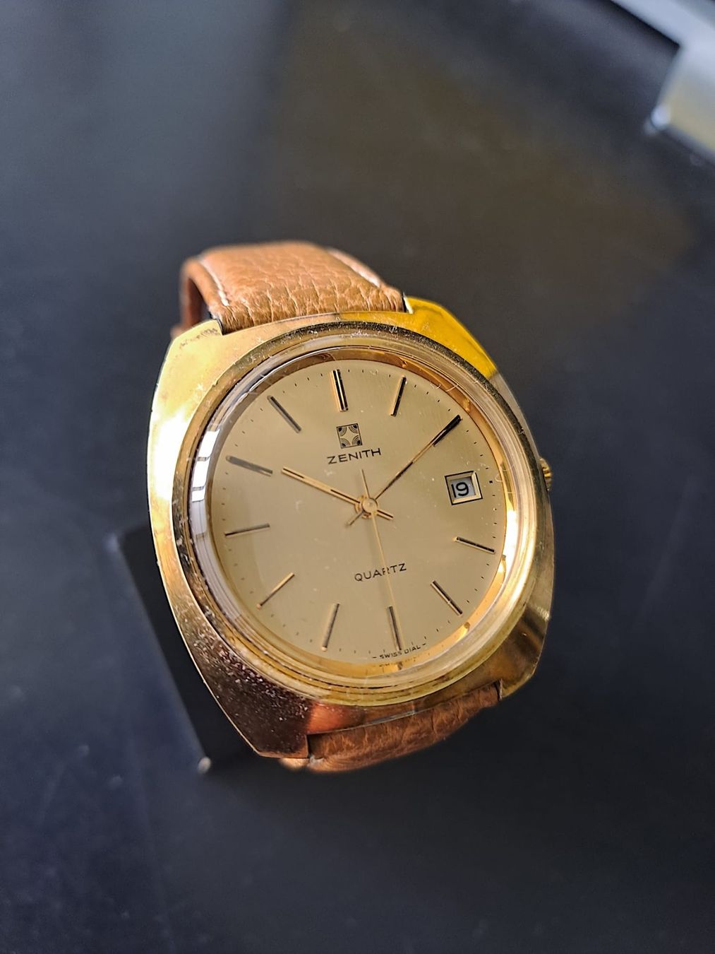 Zenith Orologi: Zenit Quarz Vintage – Usato da La Neuveville venduto da austinpowers70 1
