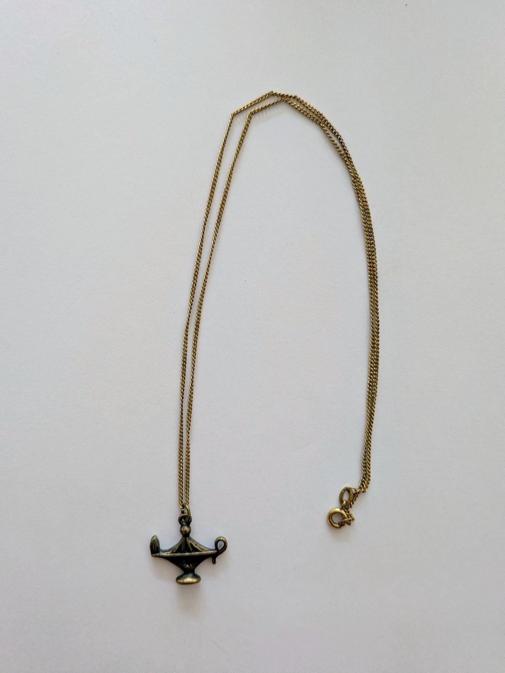 Catenine: Aladdin Lamp Pendant Necklace  – Usato da Lachen SZ venduto da joa_rf9n
