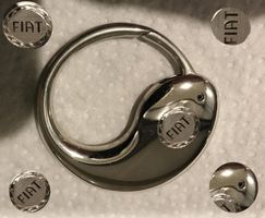 Fiat Schlüsselanhänger in Silber gegossen, Logo eingelasert