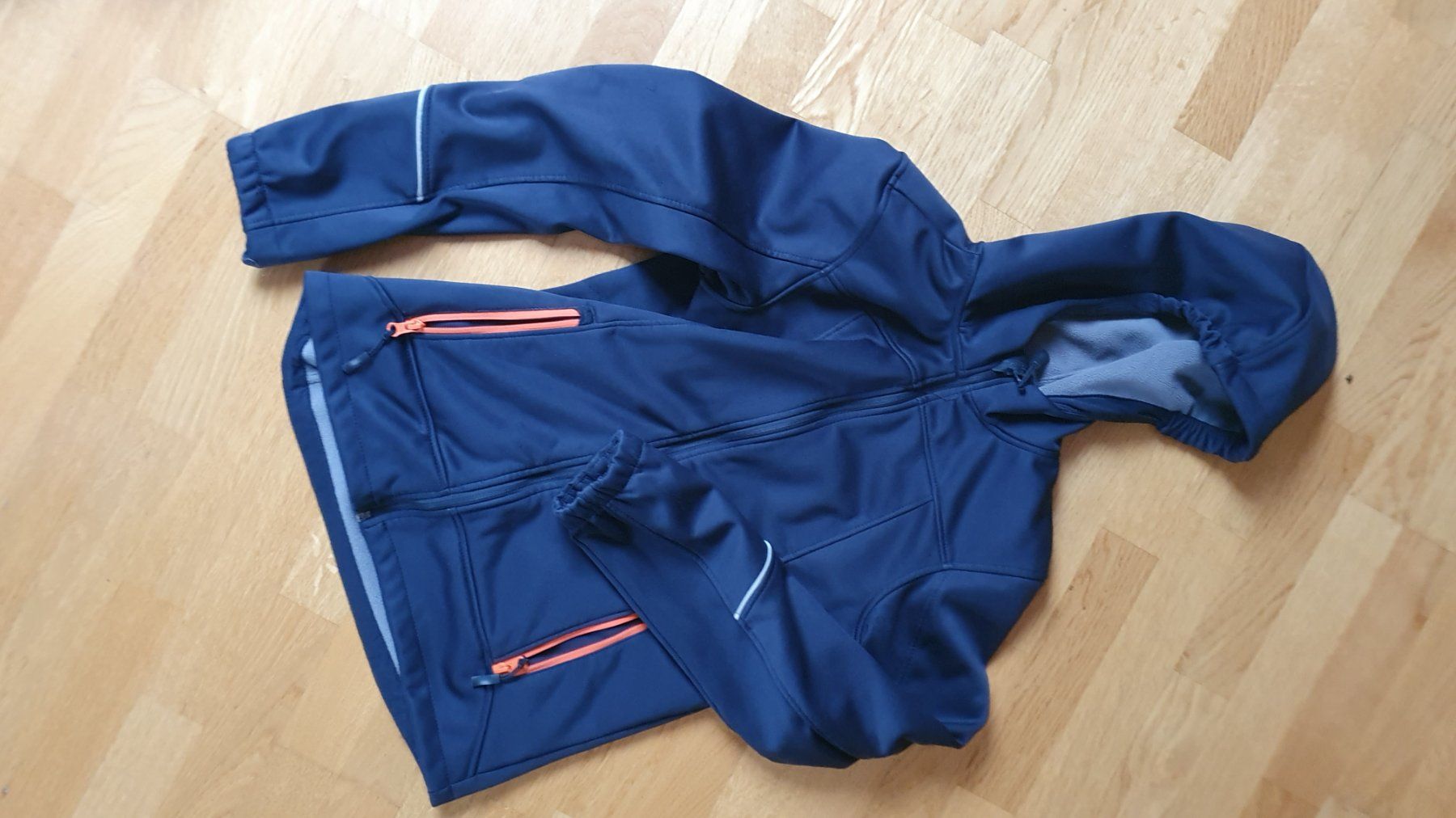 Jacken & Mäntel: Softshelljacke schwarz 158/164 – Gebraucht aus Niederwangen b. Bern von thurncaro