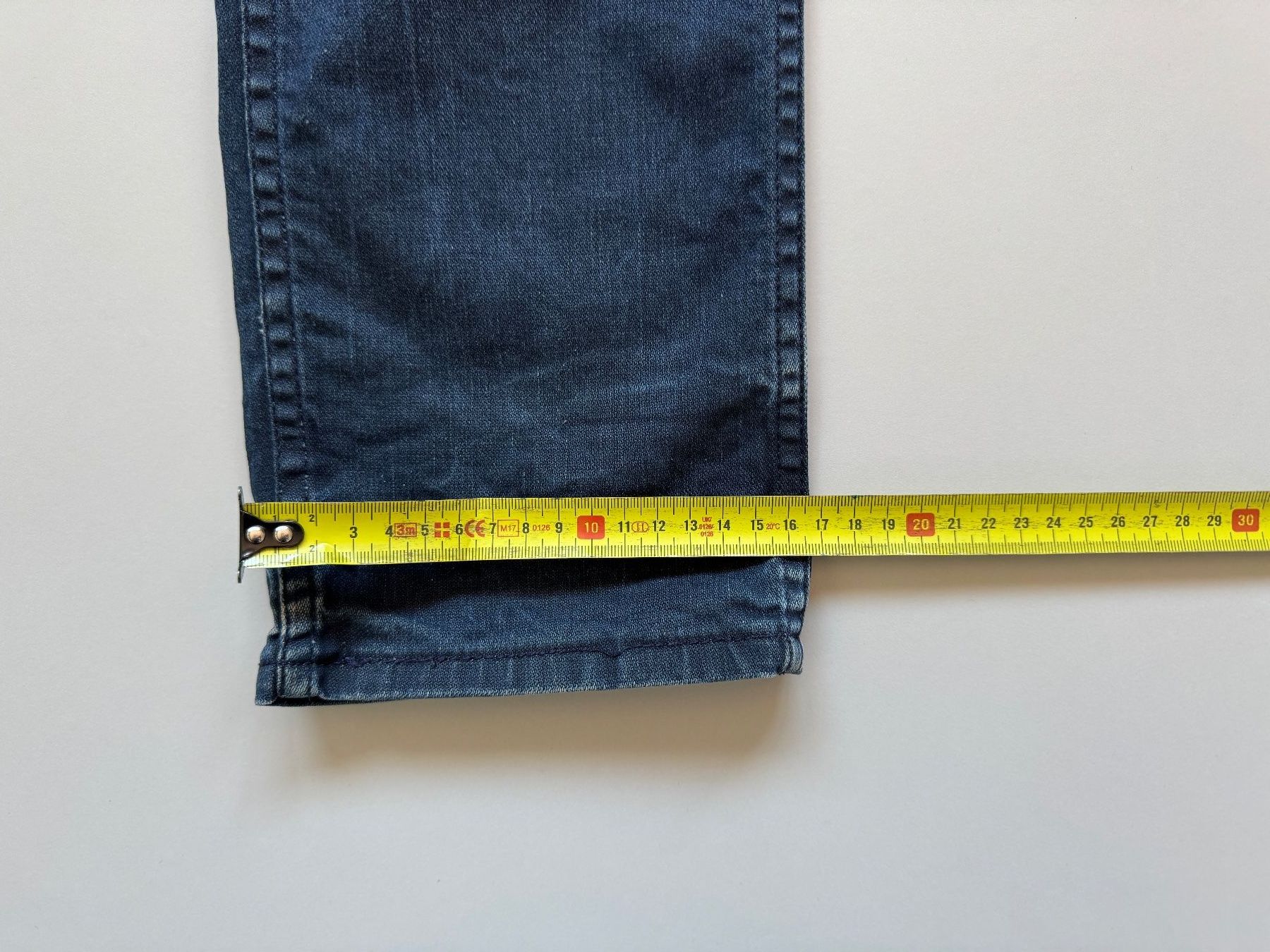 Levi's Jeans: Levis 511 denim W29 L32 slim MEN from 2016 – Usato da Neuchâtel venduto da _Easy_to_Find_ 8