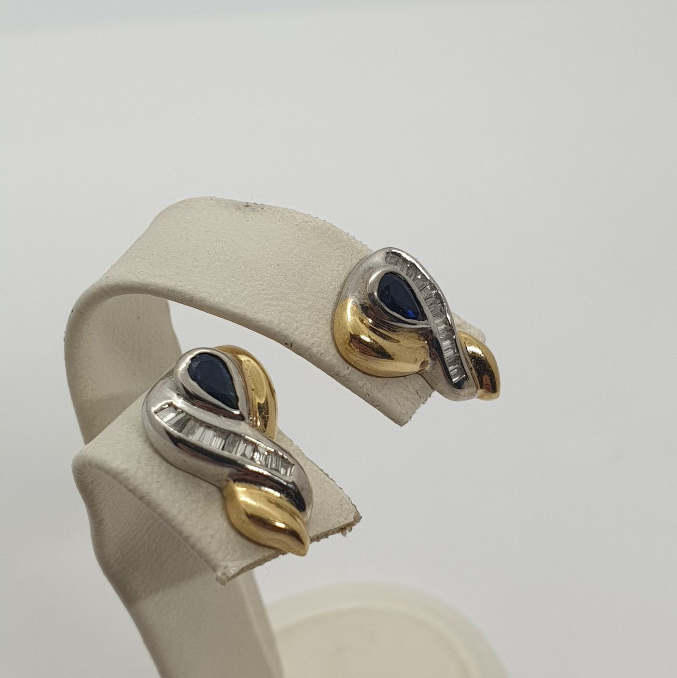 Ohrringe & -stecker: Echt 18K Gold - Diamant, Saphir Ohrstecker – Gebraucht aus Luzern von Luzern-Goldhaus 1