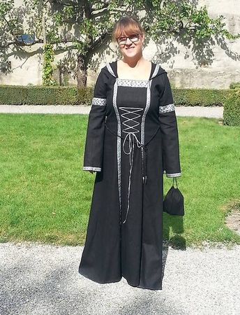 Schwarzes Mittelalterkleid Grösse 38/40