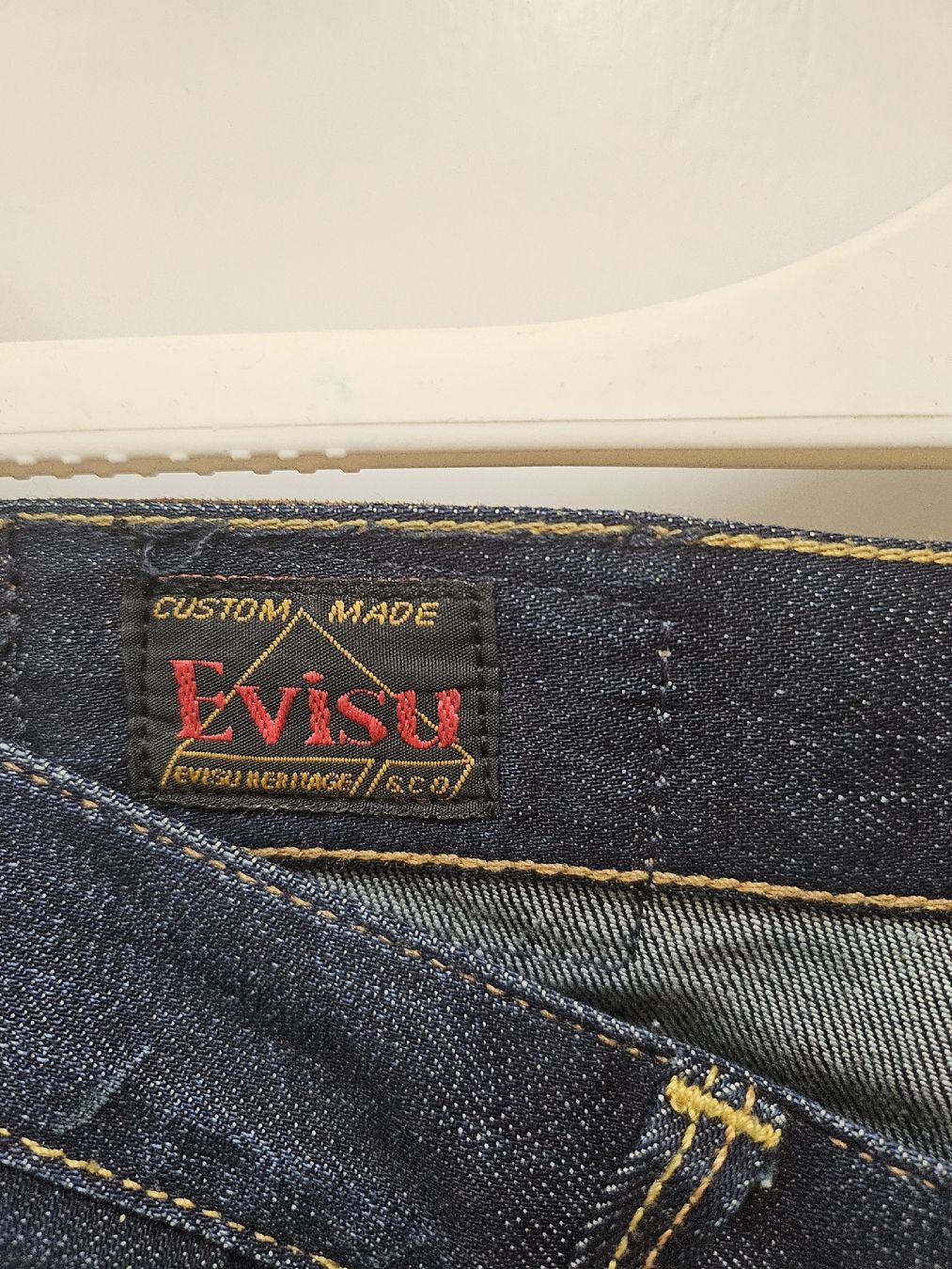 Evisu Jeans: Evisu dunkelblauer dünner, verschwenderischer Denim. – Usato da Zürich venduto da eri_8w5v 1