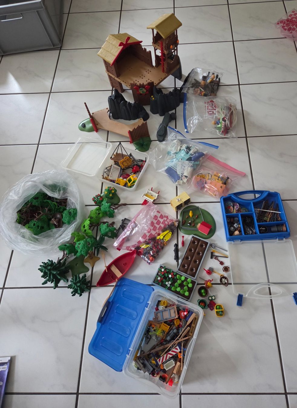 Playmobil Giocattoli: Playmobil Festung plus  diverses – Usato da Frauenfeld venduto da wald1968